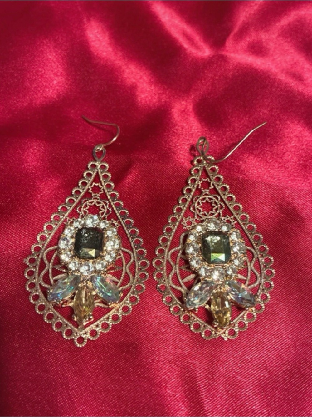 Source Unknown Gold Filigree Teardrop Earrings with Multicolored Crystals
